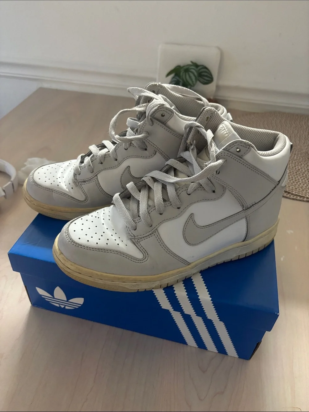 Nike Women's High-Top Sneakers in Light Gray and White